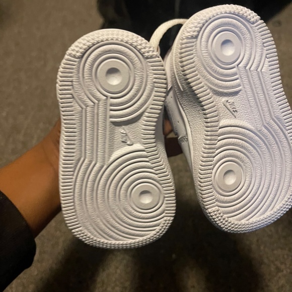 Air Force ones low - Picture 2 of 3